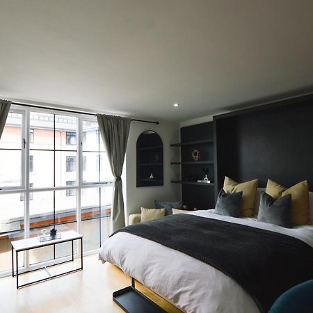 Cosy, Centrally Located Studio With Gated Parking! Loughborough Eksteriør bilde