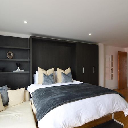 Cosy, Centrally Located Studio With Gated Parking! Loughborough Eksteriør bilde